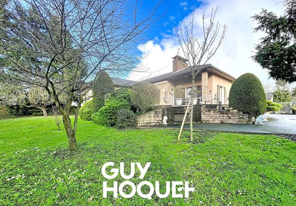 Villa sur sous-sol 6 Chambres + Dépendances et Terrain Constructible de 2227 m² - 71850 CHARNAY LES MACON