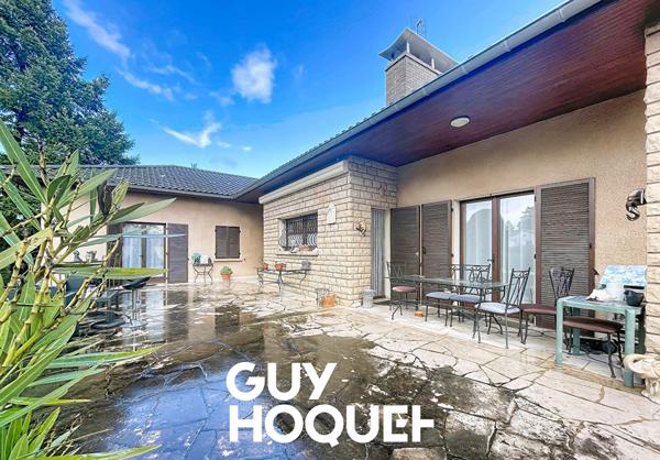 Villa sur sous-sol 6 Chambres + Dépendances et Terrain Constructible de 2227 m² - 71850 CHARNAY LES MACON