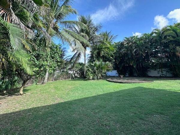 A VENDRE VILLA T3 MEZZANINE AVEC GARAGE SUR 864 M² DE TERRAIN ,SECTEUR RESIDENTIEL DE LA GRIPPIERE