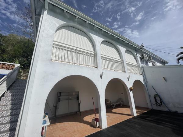 Vente Maison145 m² - 4 Pièces - LE GOSIER (97190)