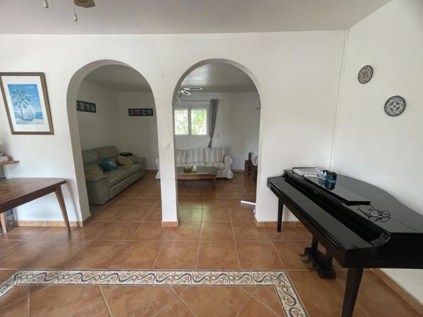 Vente Maison145 m² - 4 Pièces - LE GOSIER (97190)