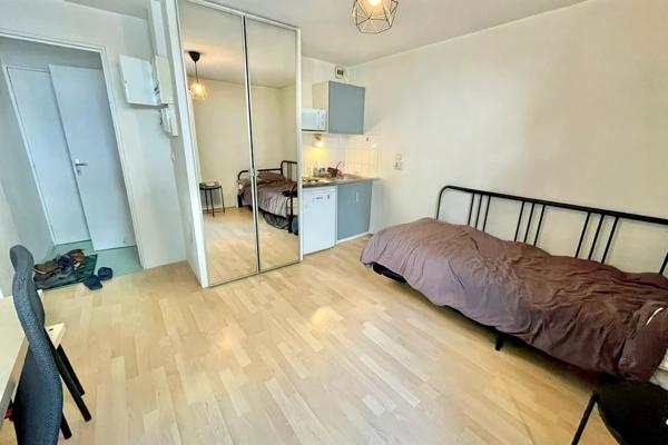 Appartement meublé Nantes 2 pièce(s) 41 m2 avec balcons et place de parking