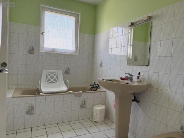 Maison à vendre à Grâces dans les Côtes-d'Armor (22200), ref : 22064-1343