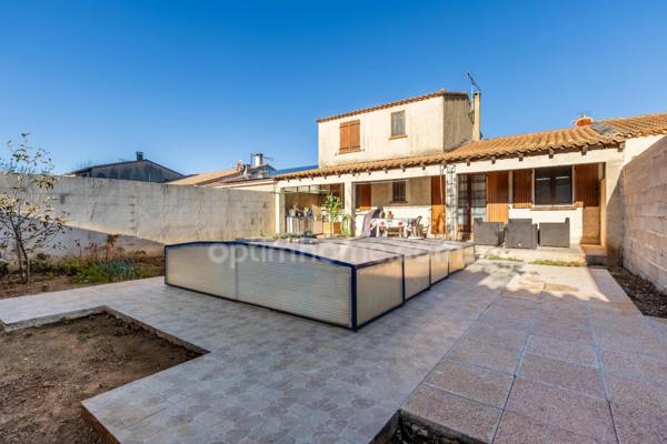 Maison individuelle 83 m² - 4 pièces - 3 chambres - Terrain de 300 m2 - Piscine - Garage