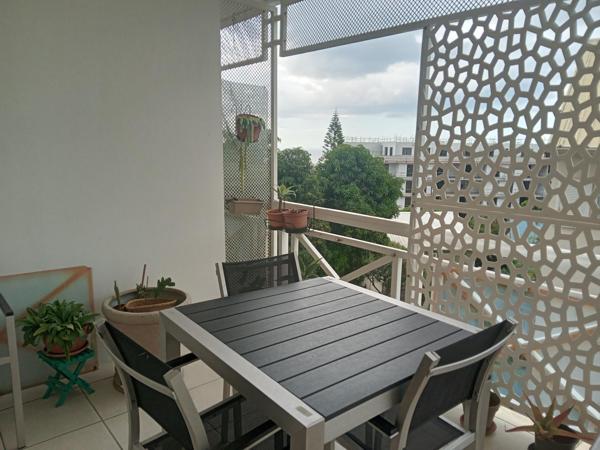 Appartement à SAINTE-CLOTILDE, 97490 - 4 pièces 97m²