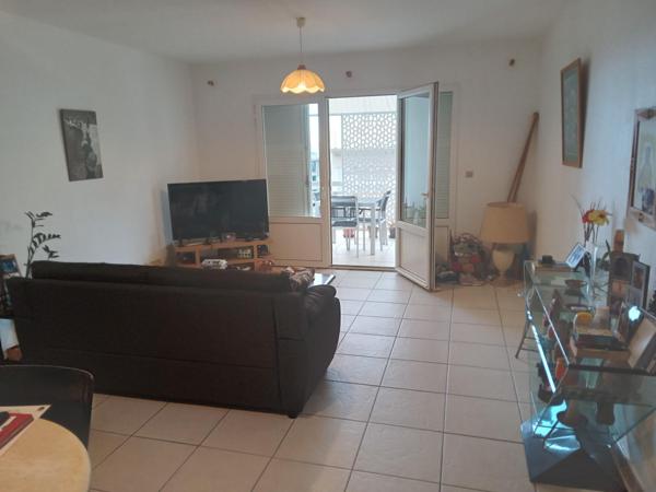 Appartement à SAINTE-CLOTILDE, 97490 - 4 pièces 97m²