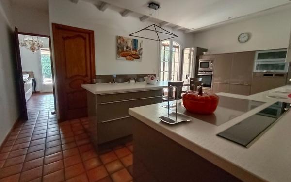 Maison à vendre    6 pièces •  Beaucaire