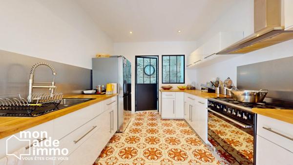 Maison en pierre 5 chambres - Piscine