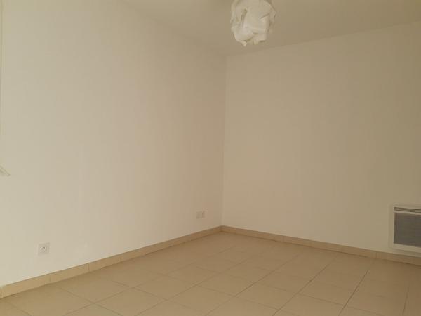 T3 Marseille - 3 pièce(s) -71.10 m2