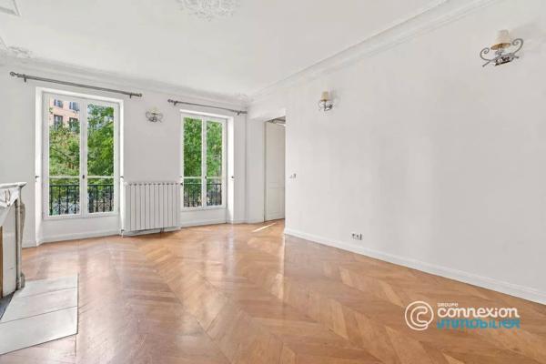 Appartement familial de 150 m2 - volumes, lumière & emplacement recherché