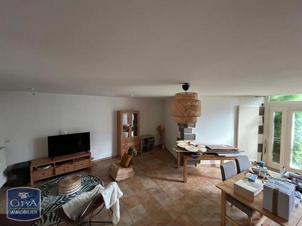 Maison à louer 5 pièces 170.03m² Volvic (63530)