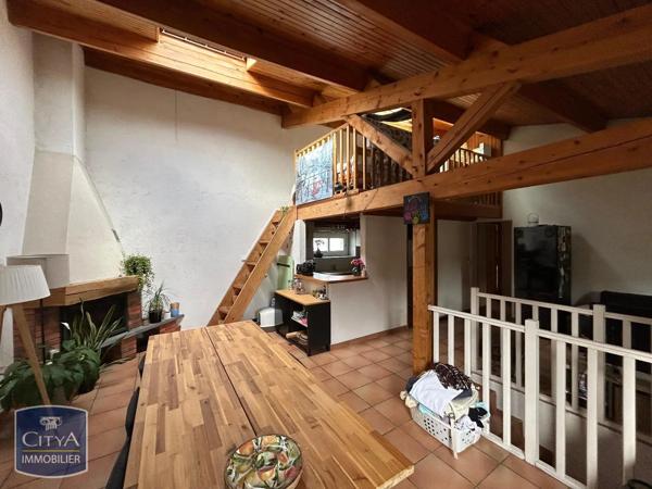Maison à louer 5 pièces 170.03m² Volvic (63530)