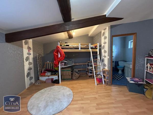 Maison à louer 5 pièces 170.03m² Volvic (63530)