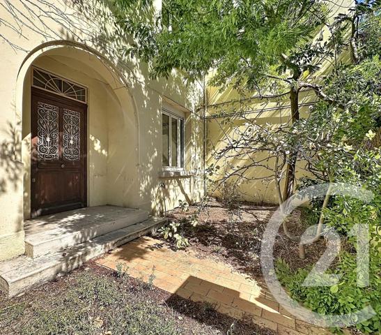 Maison à vendre  5 pièces - 111,38 m 2   LYON  - 69008