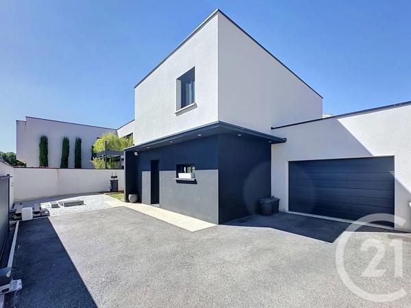 Maison à vendre  5 pièces - 111,38 m 2   LYON  - 69008