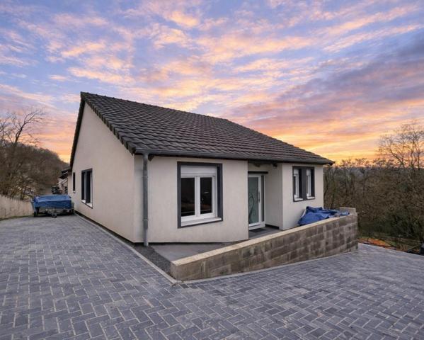 Belle maison de 2 appartements dans rue calme