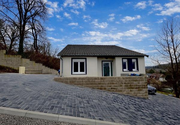 Belle maison de 2 appartements dans rue calme