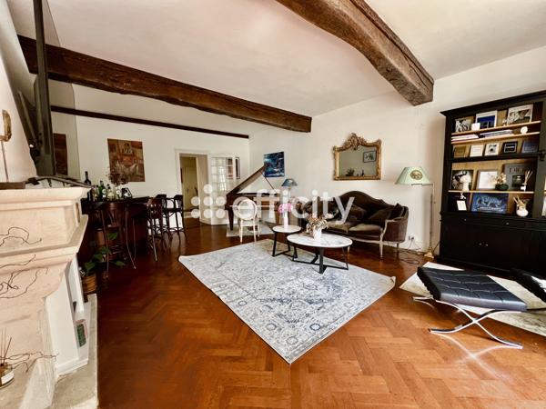 Maison 8 pièces - 270 m²