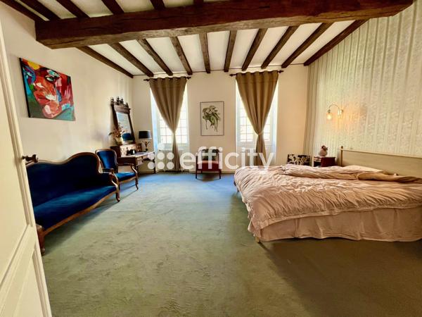 Maison 8 pièces - 270 m²