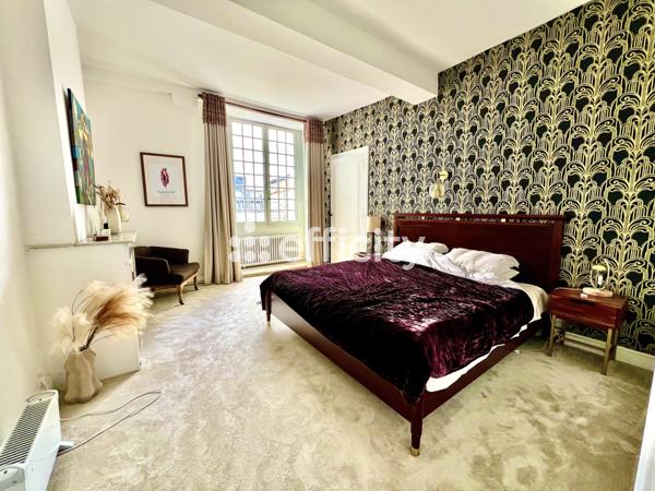 Maison 8 pièces - 270 m²