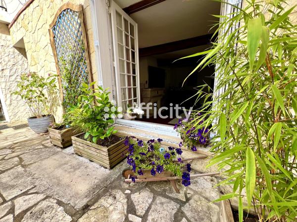 Maison 8 pièces - 270 m²