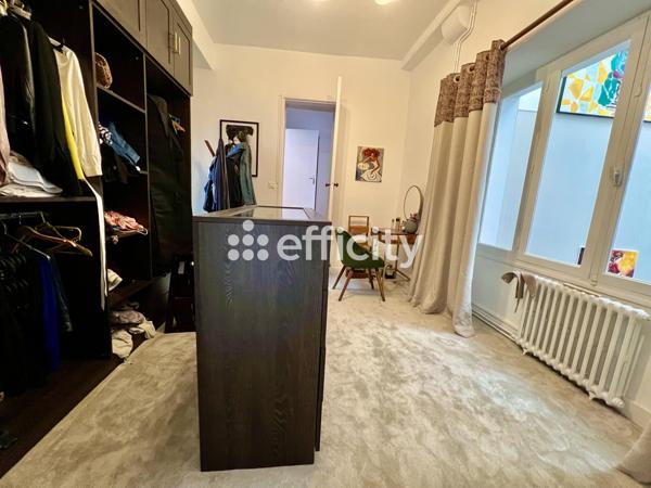 Maison 8 pièces - 270 m²