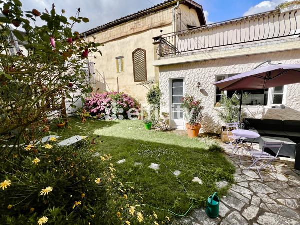 Maison 8 pièces - 270 m²