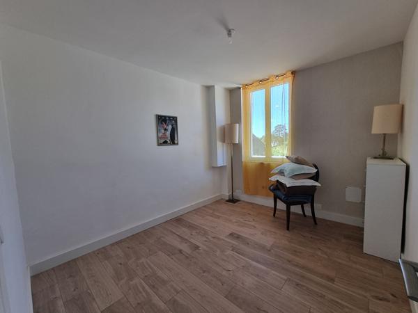 Exceptionnel appartement 12 pièces à vendre à Moëlan-sur-Mer, proche mer et écoles