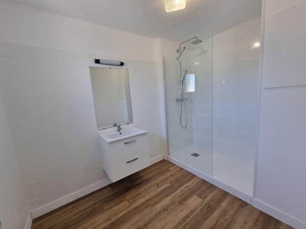 Exceptionnel appartement 12 pièces à vendre à Moëlan-sur-Mer, proche mer et écoles