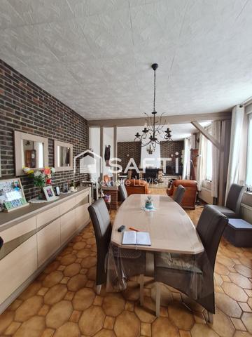 IMMEUBLE A CONFORTER pour investisseurs ou grande famille à 15 kms de Lille avec la proximité d'une gare