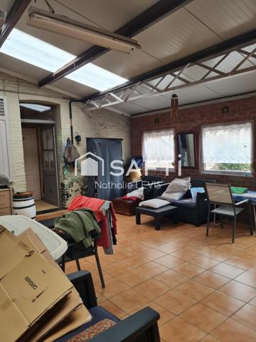 IMMEUBLE A CONFORTER pour investisseurs ou grande famille à 15 kms de Lille avec la proximité d'une gare