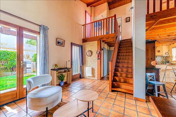 Maison à vendre |  Artigues-près-Bordeaux |  6 pièces | 140 m²