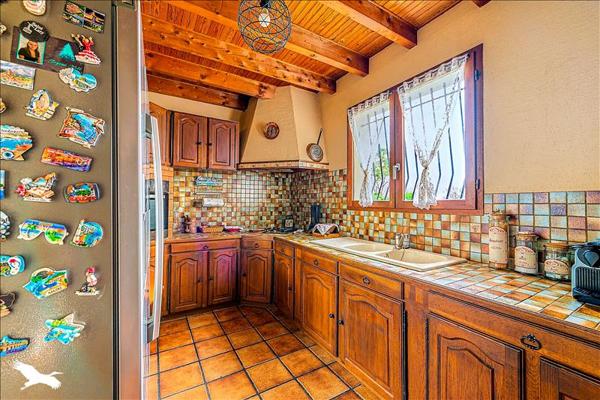 Maison à vendre |  Artigues-près-Bordeaux |  6 pièces | 140 m²