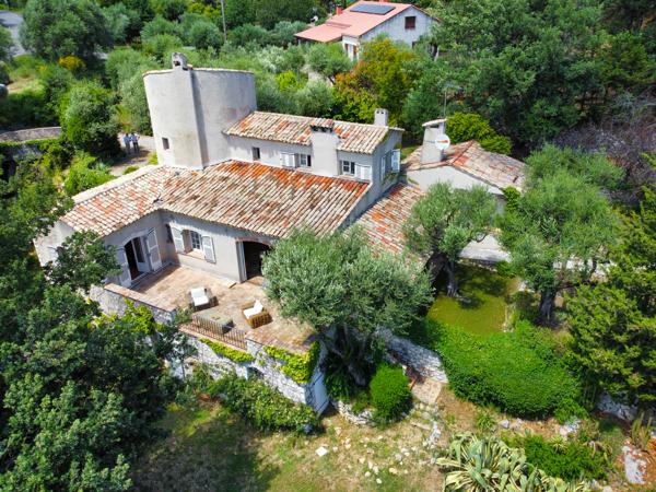 Maison à vendre à Carros (06510) - Alpes-Maritimes