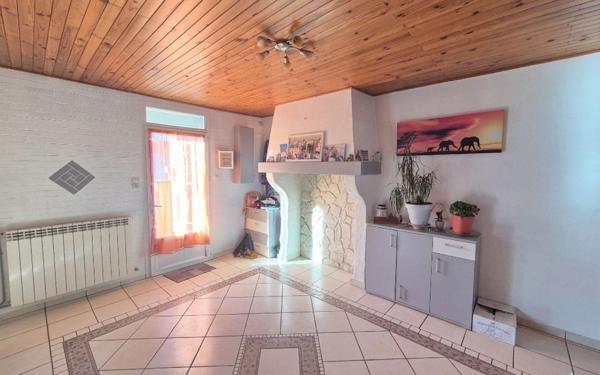 Maison à vendre    3 pièces •  Morcenx