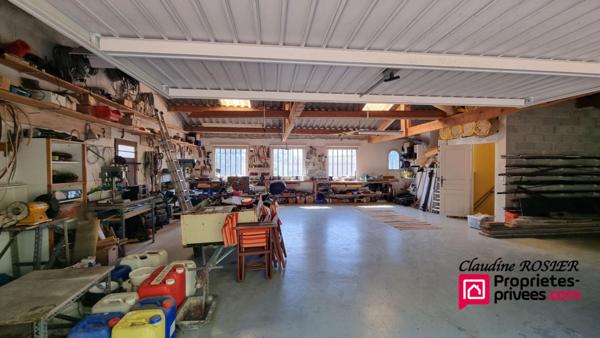 Pignans maison 10 pièce(s) 225 m2 + 233 m² annexe piscine