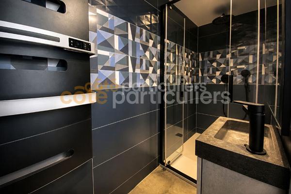 Vente
                Villa361 m² - 10 Pièces -
                    SAINT XANDRE (17138)