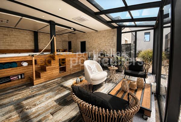 Vente
                Villa361 m² - 10 Pièces -
                    SAINT XANDRE (17138)