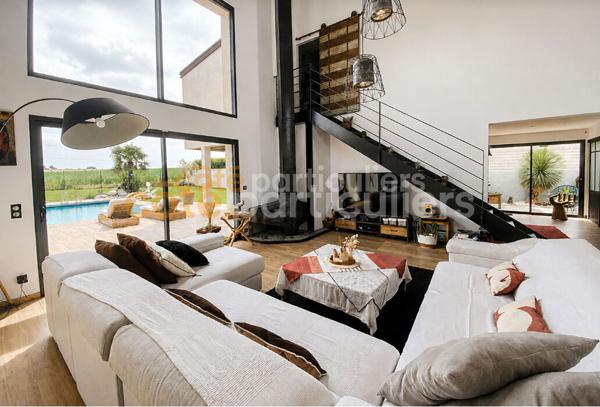 Vente
                Villa361 m² - 10 Pièces -
                    SAINT XANDRE (17138)