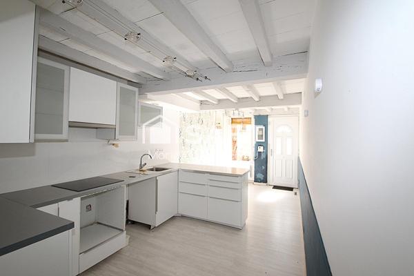 Maison de village sans extérieur - 2 chambres - 2 salles de bains - 2 toilettes - 2 entrées