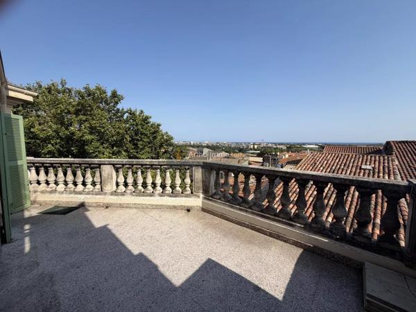 Location                                                      Appartement
                        
                     2 pièces                      35 m2                     à Fréjus