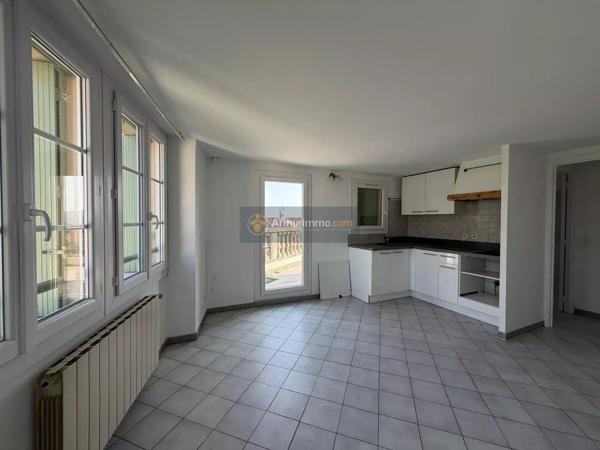 Location                                                      Appartement
                        
                     2 pièces                      35 m2                     à Fréjus