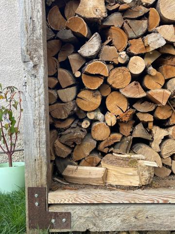 Maison de ville de type T3 bis avec bureau, garage, terrain clôturé + terrain constructible