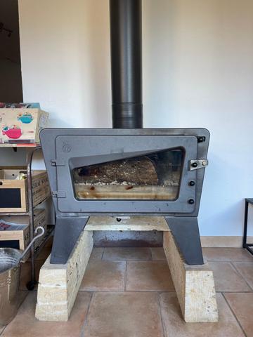 Maison de ville de type T3 bis avec bureau, garage, terrain clôturé + terrain constructible