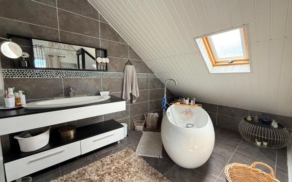 Maison à vendre    6 pièces •  Saint-Pierre