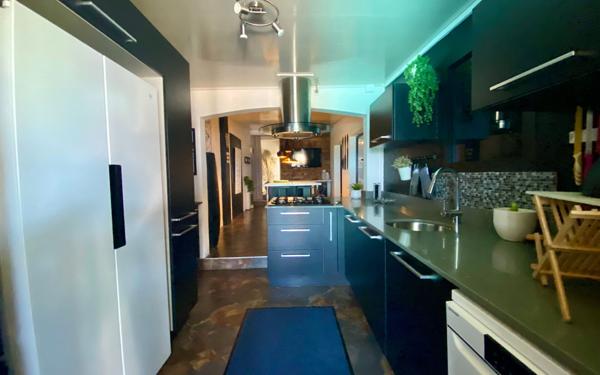 Maison à vendre    6 pièces •  Saint-Pierre