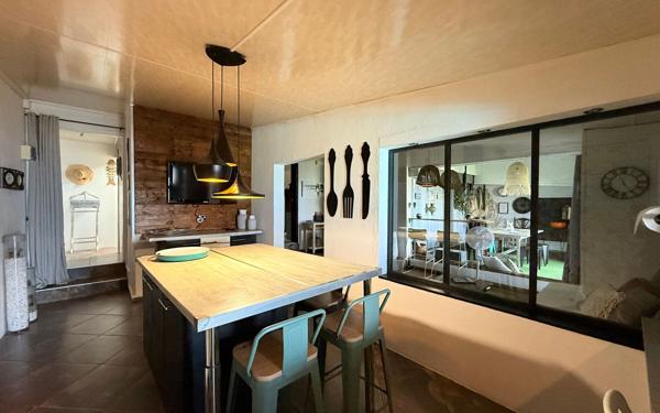 Maison à vendre    6 pièces •  Saint-Pierre