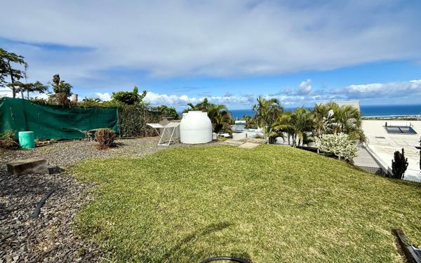 Maison à vendre    6 pièces •  Saint-Pierre