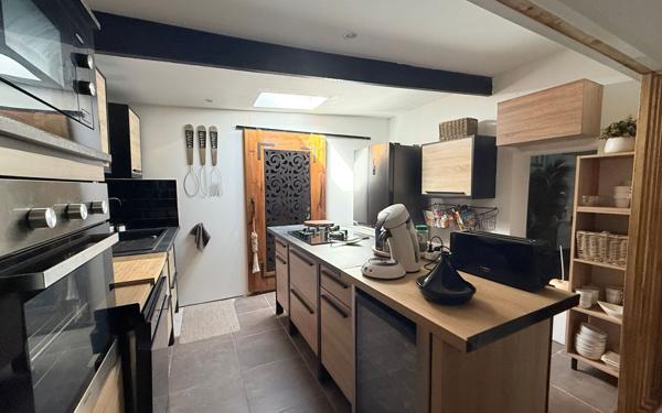 Maison à vendre    6 pièces •  Saint-Pierre