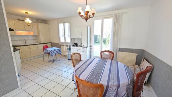 Charmante maison de plain pied de 90m2 MONTOIR DE BRETAGNE centre 3 chambres jardin garage